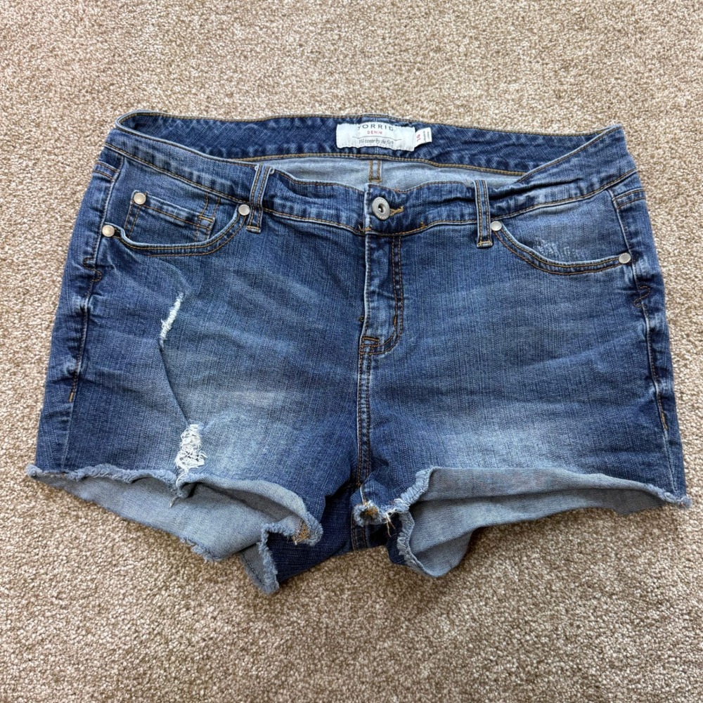 Torrid Denim Womens 14 Blue Distressed Frayed Stretch Jean Shorts Mid Wash Plus